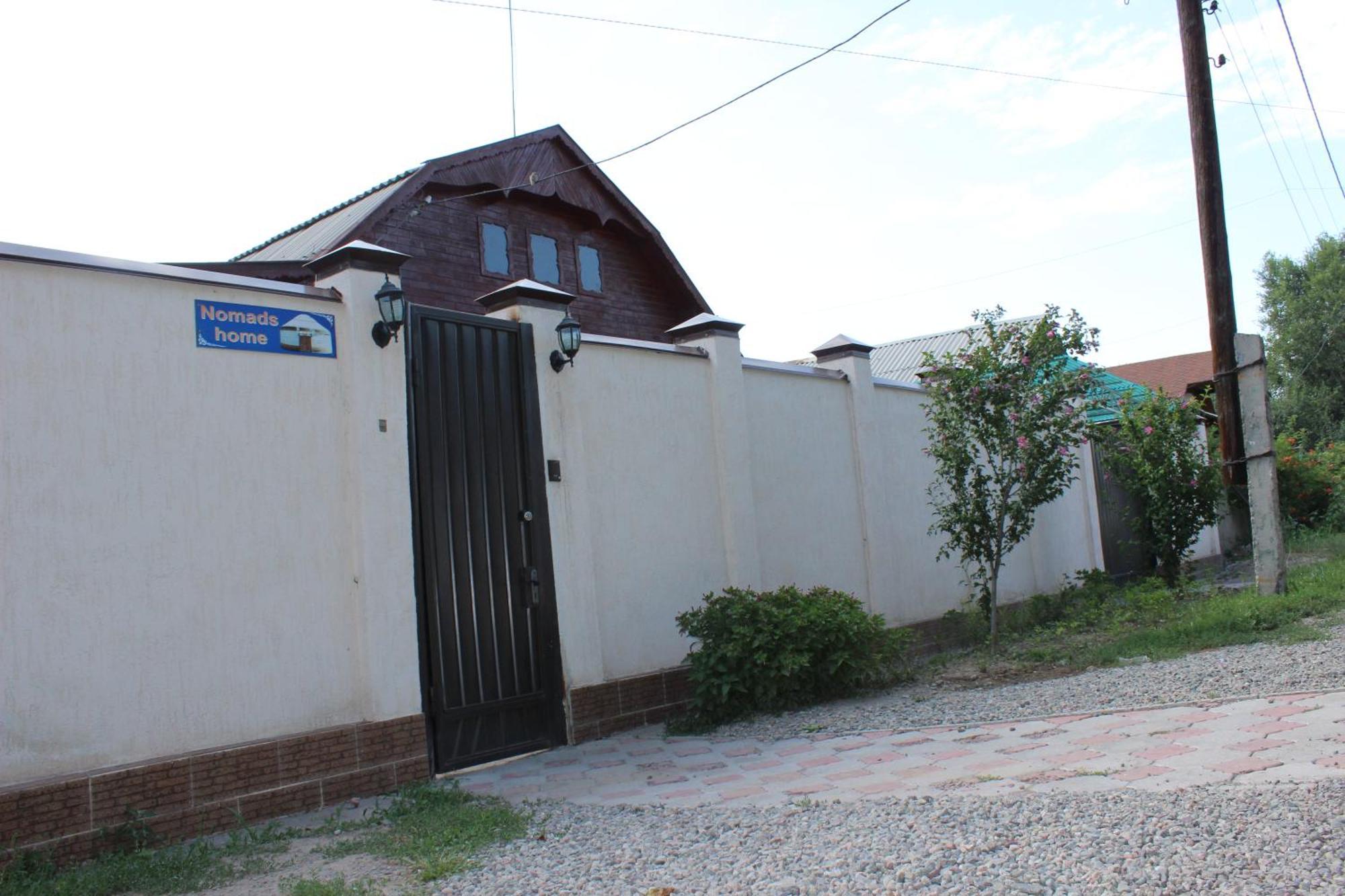 Nomads Home Bischkek Exterior foto